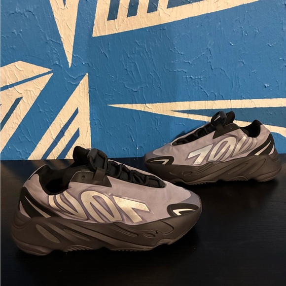 Yeezy Mnvn Geode Sneakers Yeezy Boost 700 V3 MNVN 'Geode'